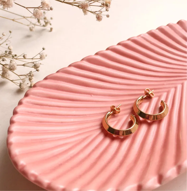 Product photo example of golden earrings
